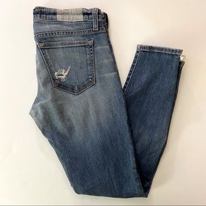 Textile by Elizabeth & James zipper ankle jeans size 27